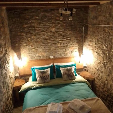 Appartement Αυθεντικό Πετρινο Στην Ναύπακτο à Nafpaktos Extérieur photo