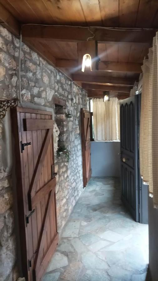 Appartement Αυθεντικό Πετρινο Στην Ναύπακτο à Nafpaktos Extérieur photo