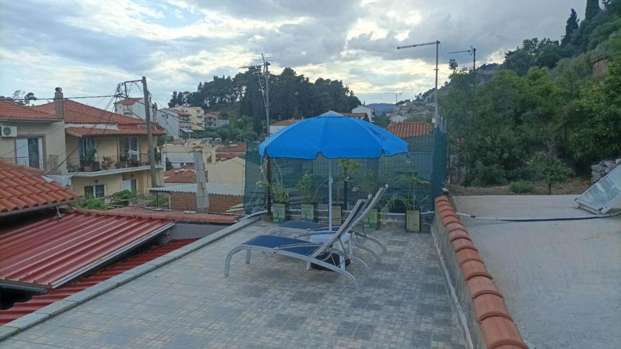 Appartement Αυθεντικό Πετρινο Στην Ναύπακτο à Nafpaktos Extérieur photo