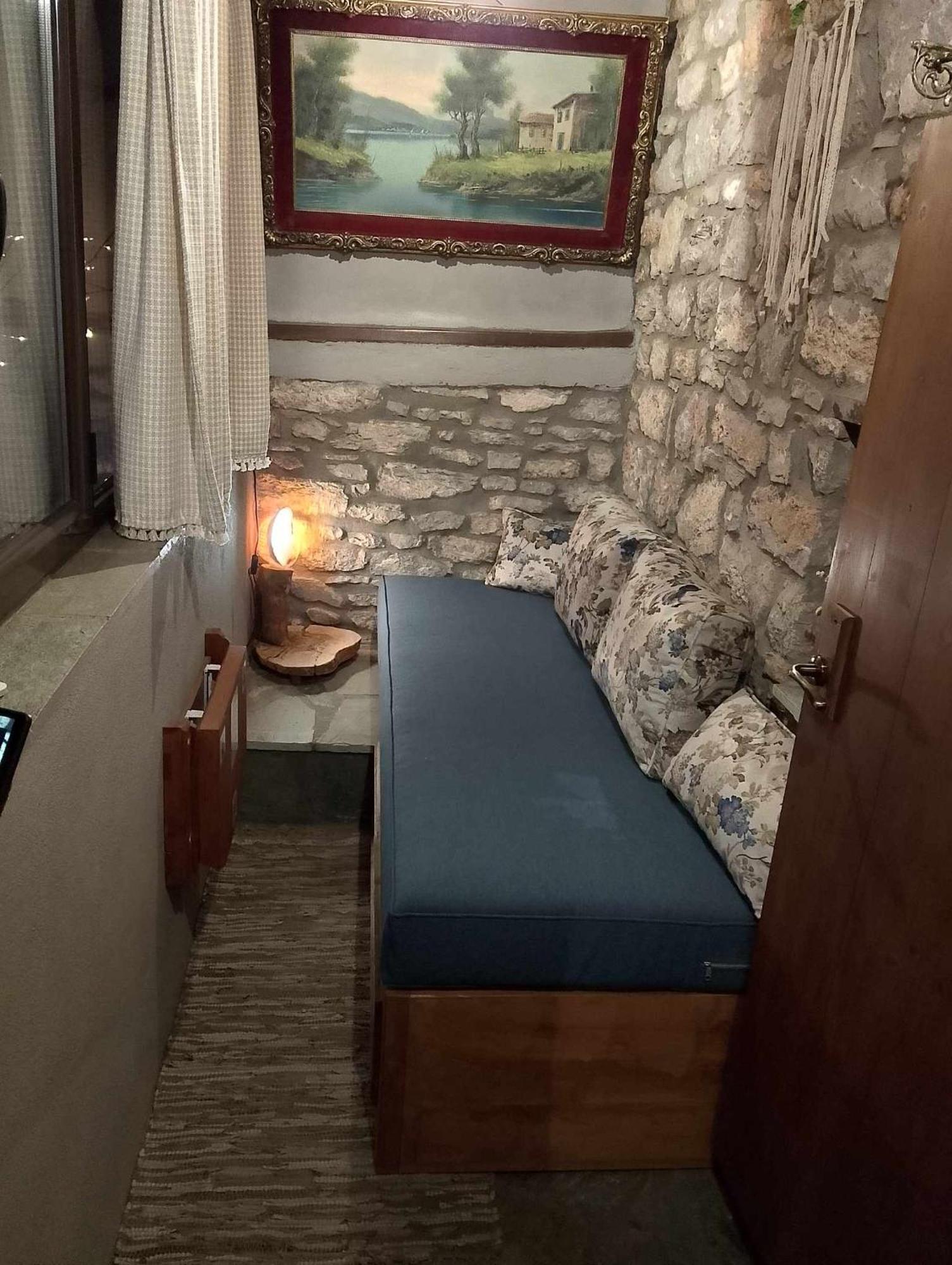 Appartement Αυθεντικό Πετρινο Στην Ναύπακτο à Nafpaktos Extérieur photo