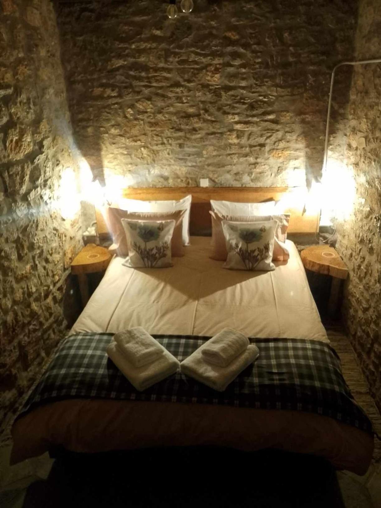 Appartement Αυθεντικό Πετρινο Στην Ναύπακτο à Nafpaktos Extérieur photo