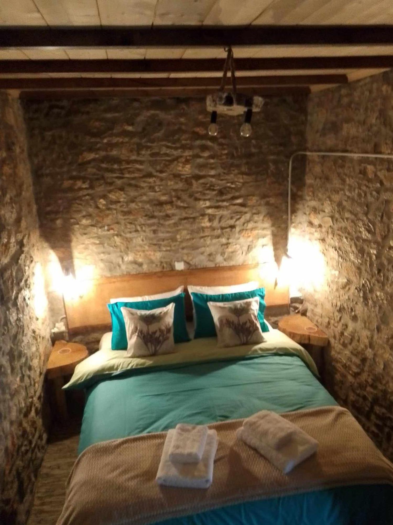 Appartement Αυθεντικό Πετρινο Στην Ναύπακτο à Nafpaktos Extérieur photo