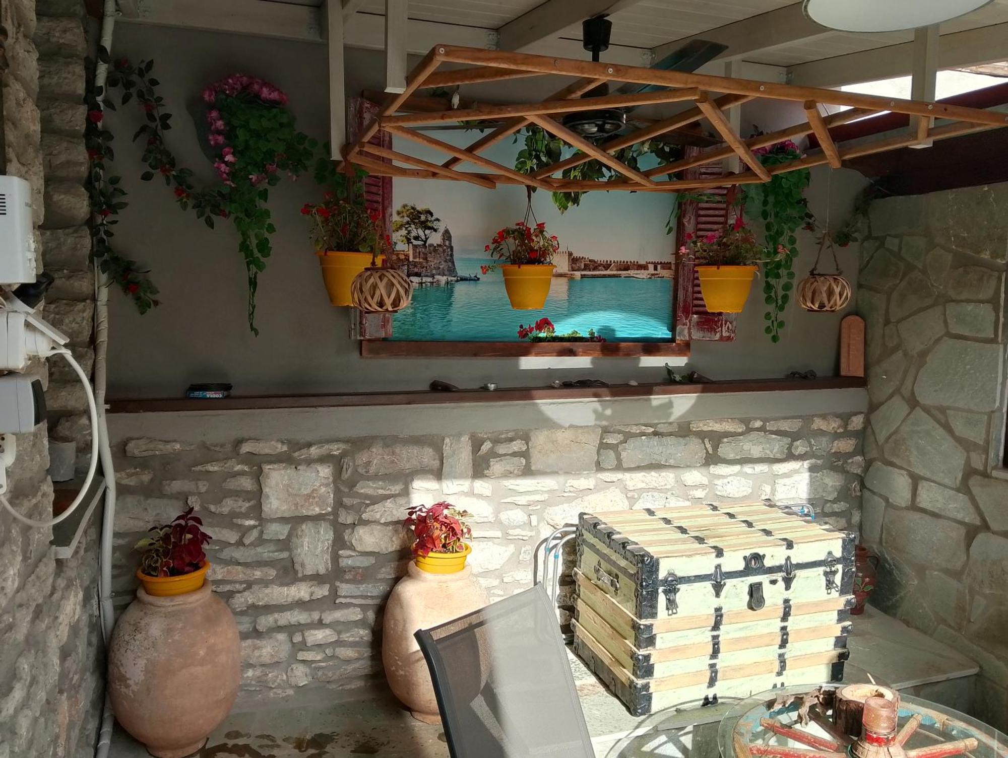 Appartement Αυθεντικό Πετρινο Στην Ναύπακτο à Nafpaktos Extérieur photo