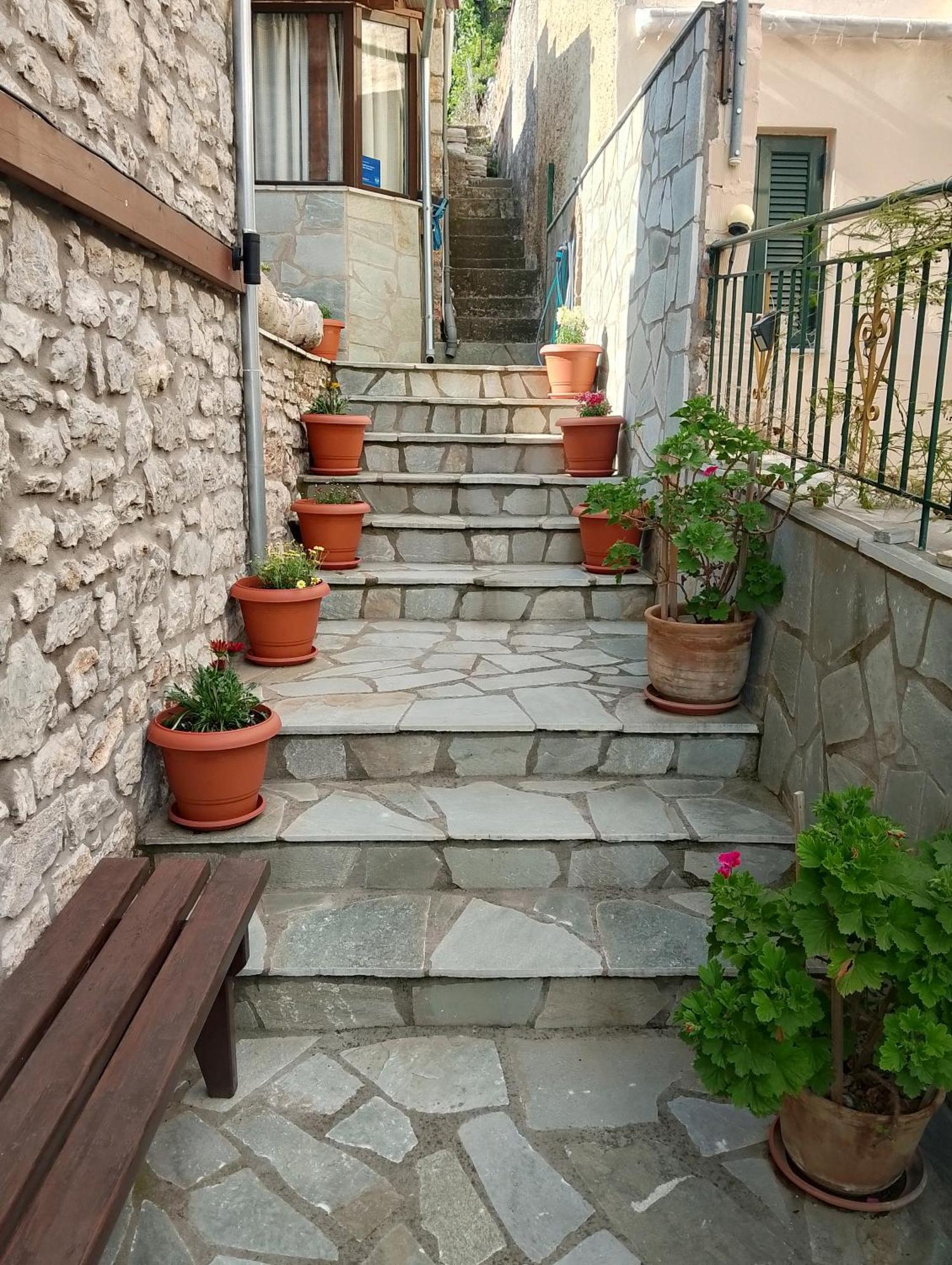 Appartement Αυθεντικό Πετρινο Στην Ναύπακτο à Nafpaktos Extérieur photo